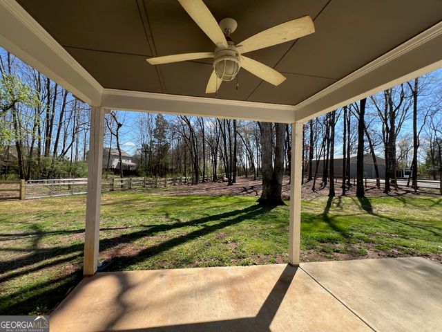 732 E Jefferson Street, Hoschton, GA 30548