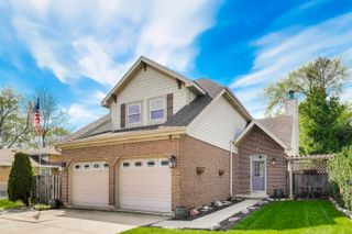 513 E Central Road, Arlington Heights, IL 60005