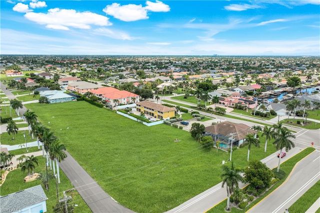 5425 16th PL, Cape Coral, FL 33914