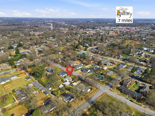 208 E Fairview Avenue, Gafffney, SC 29341