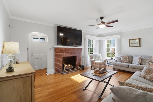 208 E Fairview Avenue, Gafffney, SC 29341
