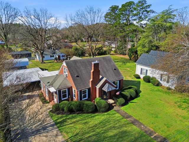 208 E Fairview Avenue, Gafffney, SC 29341