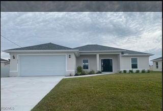 2926 Diplomat PKWY W, Cape Coral, FL 33993