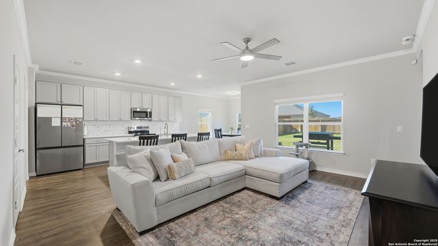 266 ROLLING HLS, New Braunfels, TX 78130