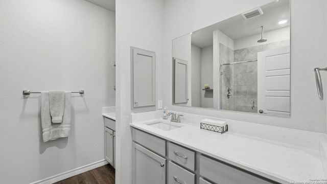 266 ROLLING HLS, New Braunfels, TX 78130