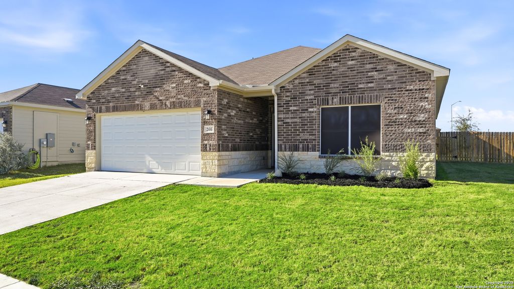 266 ROLLING HLS, New Braunfels, TX 78130