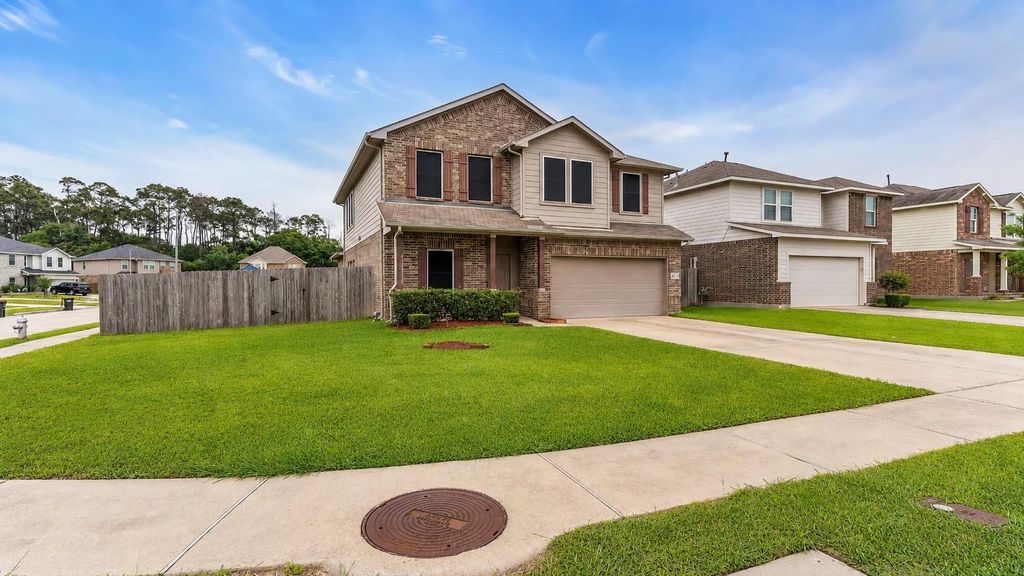 9903 Wood Wind Court, Baytown, TX 77521