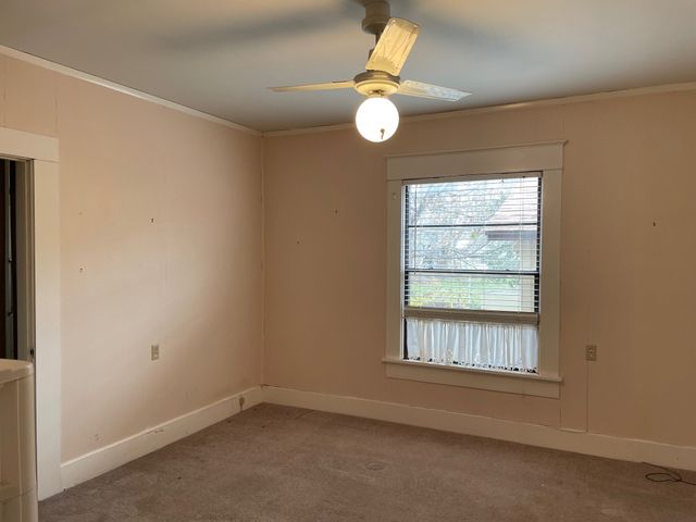 903 Plainview Road, Seymour, TX 76380