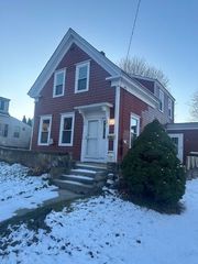 31 School St, Weymouth, MA 02189
