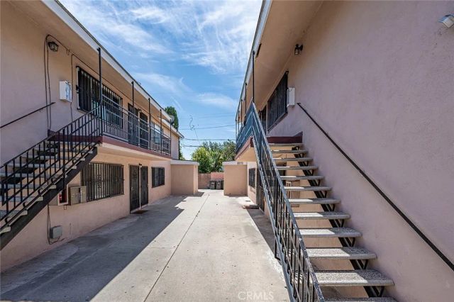 436 E Market, Long Beach, CA 90805