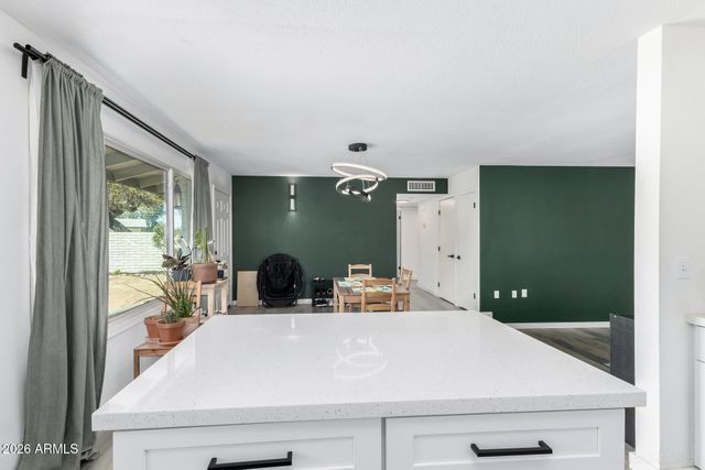 2419 W SHAW BUTTE Drive, Phoenix, AZ 85029