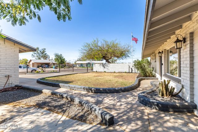 2419 W SHAW BUTTE Drive, Phoenix, AZ 85029