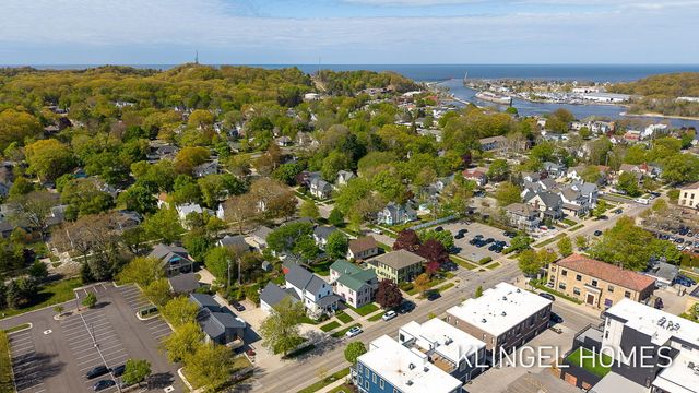308 Franklin Street, Grand Haven City, MI 49417