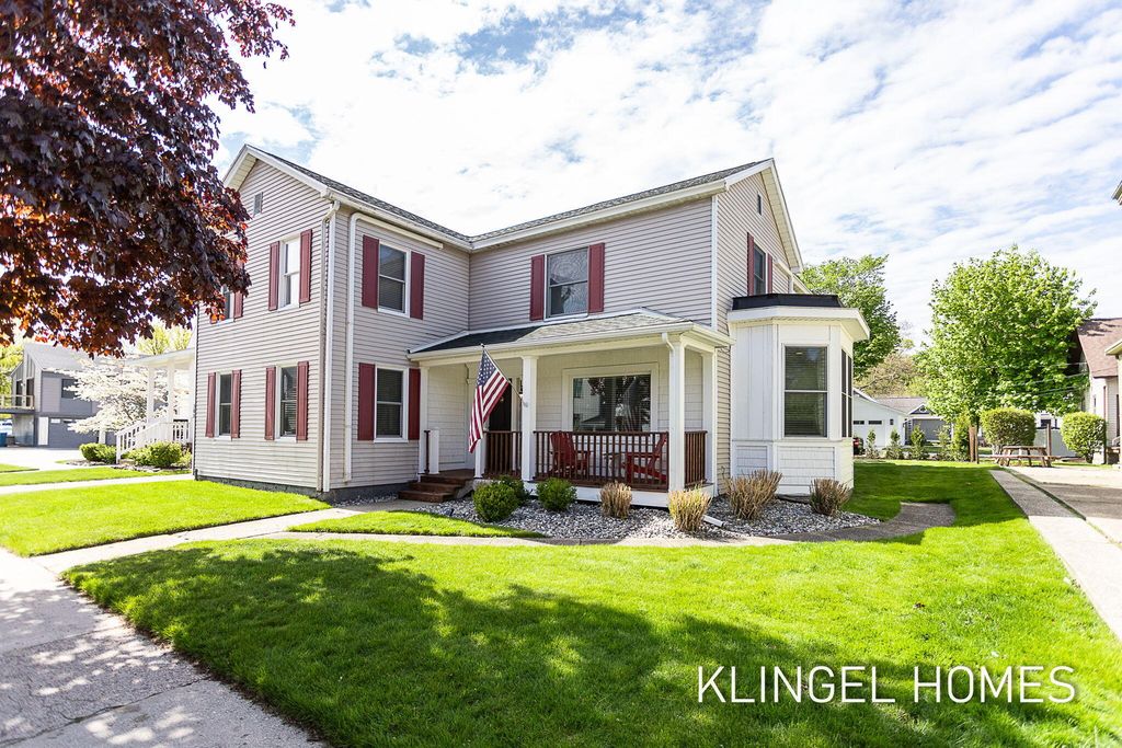 308 Franklin Street, Grand Haven City, MI 49417