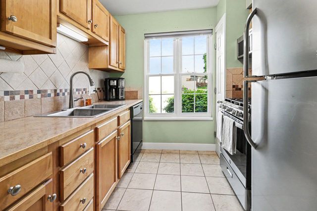 732 Pinckney Court, Comstock Park, MI 49321