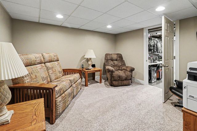 732 Pinckney Court, Comstock Park, MI 49321