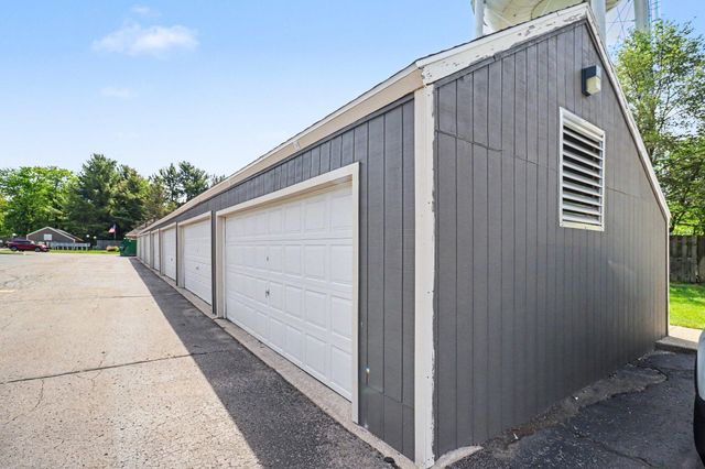 732 Pinckney Court, Comstock Park, MI 49321