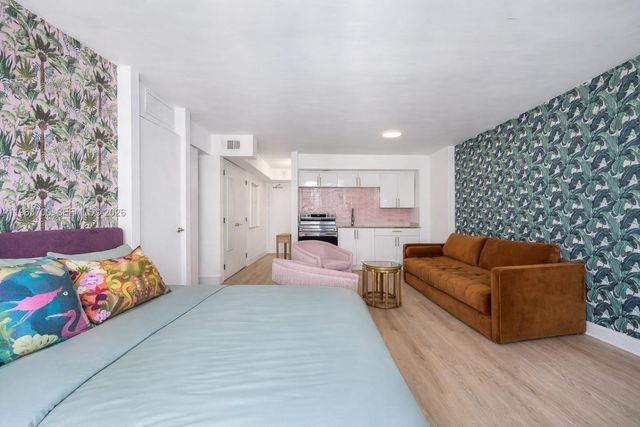 345 Ocean Dr 718, Miami Beach, FL 33139