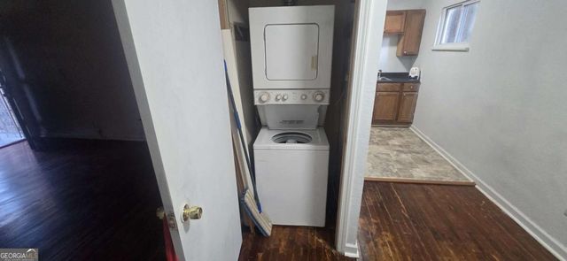 2596 Dale Creek Drive NW, Atlanta, GA 30318