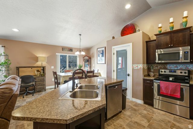 310 S HERITAGE DR, Vernal, UT 84078