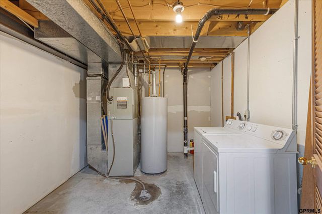 12712 S 28th Avenue, Bellevue, NE 68123