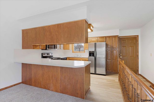 12712 S 28th Avenue, Bellevue, NE 68123