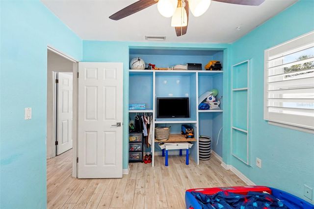 9703 48TH AVENUE N, St Petersburg, FL 33708