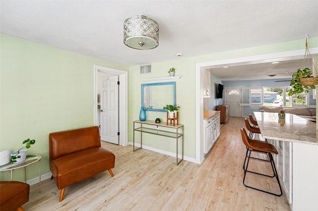 9703 48TH AVENUE N, St Petersburg, FL 33708