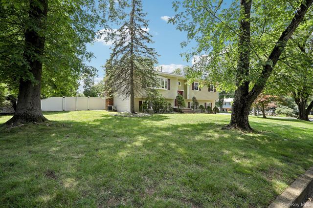 11 Harness Road, New City, NY 10956