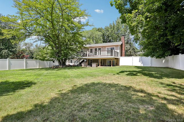 11 Harness Road, New City, NY 10956