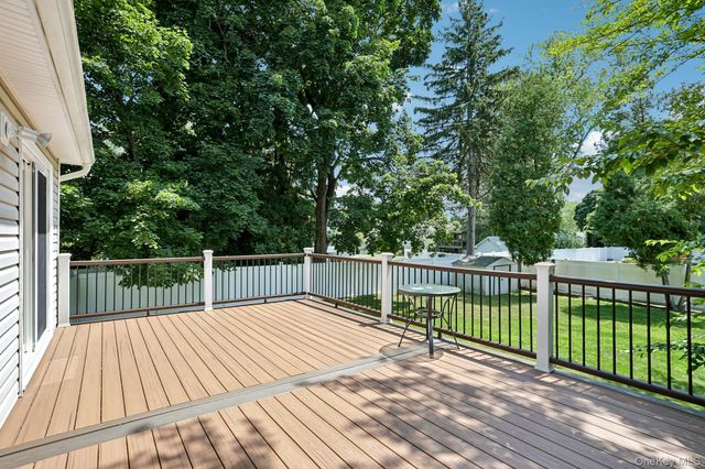 11 Harness Road, New City, NY 10956