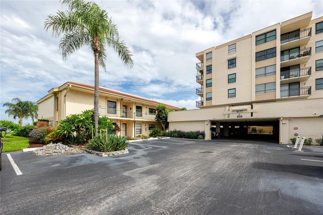 6177 SUN BOULEVARD 202, St Petersburg, FL 33715