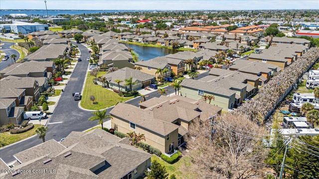 3271 Titanic Circle 39, Indialantic, FL 32903