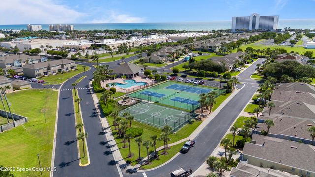 3271 Titanic Circle 39, Indialantic, FL 32903