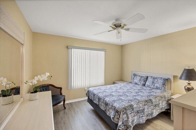 5725 GREENWOOD AVENUE 5103, North Port, FL 34287