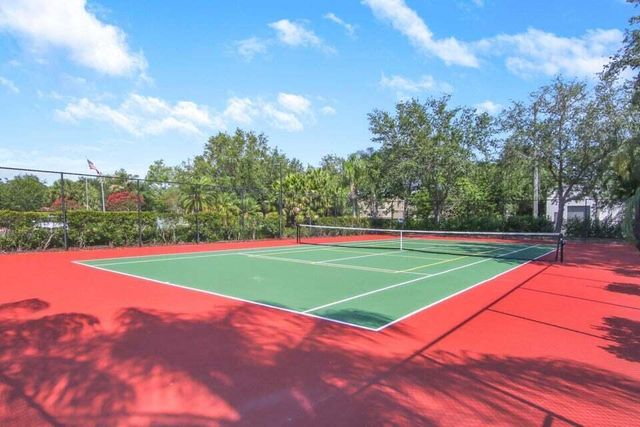 121 SW Palm Dr Apt 104, Port St Lucie, FL 34986