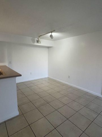 121 SW Palm Dr Apt 104, Port St Lucie, FL 34986