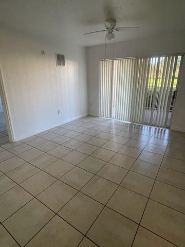 121 SW Palm Dr Apt 104, Port St Lucie, FL 34986