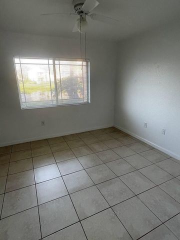 121 SW Palm Dr Apt 104, Port St Lucie, FL 34986