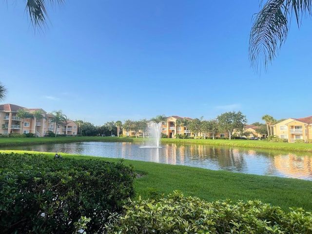 121 SW Palm Dr Apt 104, Port St Lucie, FL 34986