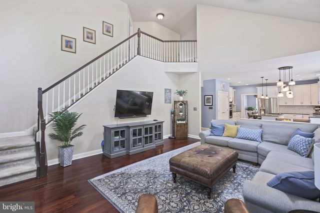 16 CUMMINGS RD, Monmouth Junction, NJ 08852