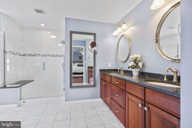 16 CUMMINGS RD, Monmouth Junction, NJ 08852