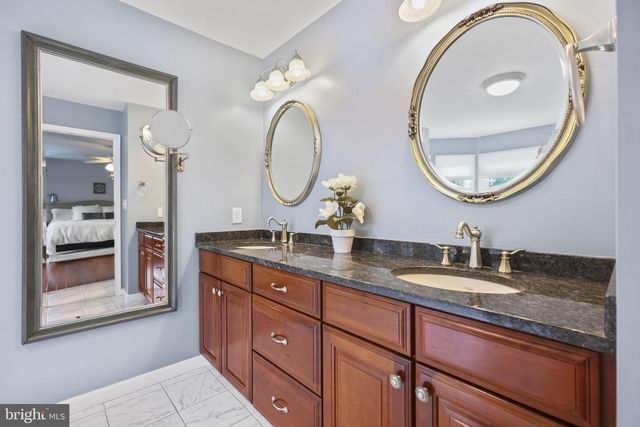 16 CUMMINGS RD, Monmouth Junction, NJ 08852