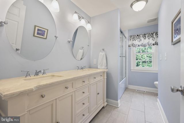 16 CUMMINGS RD, Monmouth Junction, NJ 08852