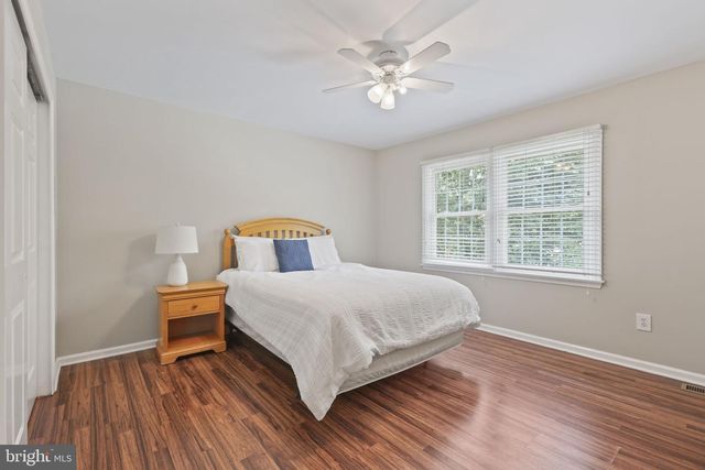 16 CUMMINGS RD, Monmouth Junction, NJ 08852