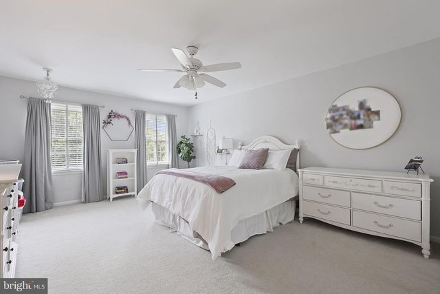16 CUMMINGS RD, Monmouth Junction, NJ 08852