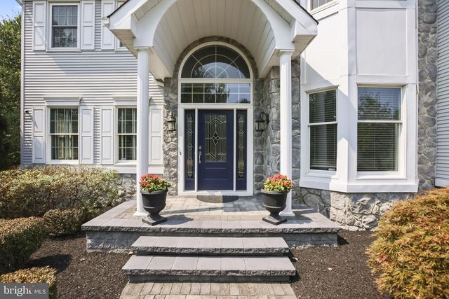16 CUMMINGS RD, Monmouth Junction, NJ 08852