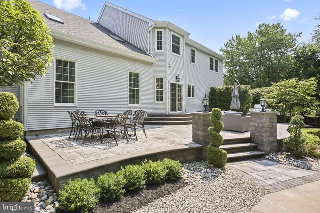 16 CUMMINGS RD, Monmouth Junction, NJ 08852