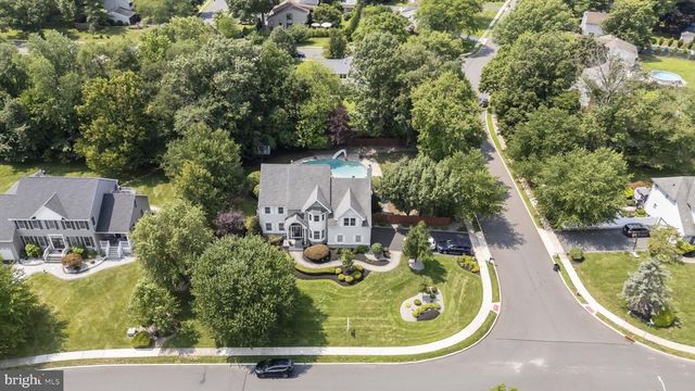 16 CUMMINGS RD, Monmouth Junction, NJ 08852