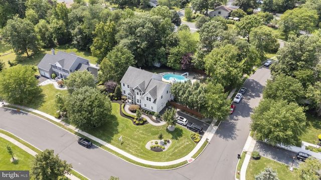 16 CUMMINGS RD, Monmouth Junction, NJ 08852